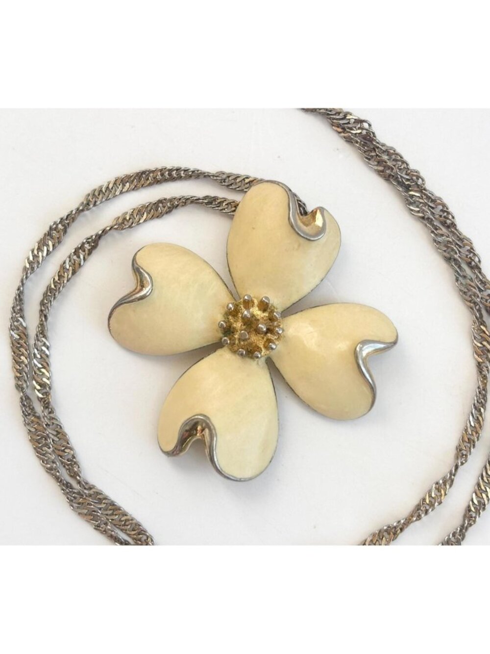 4 Leaf Clover Cream Enameled 80's Figaro Chain Vintage Pendant Necklace - 18'